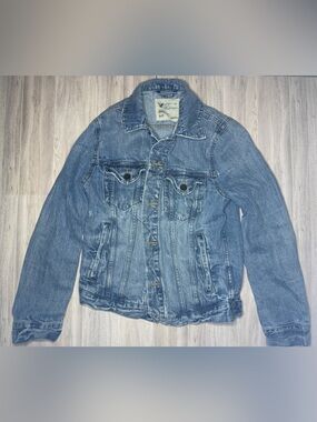 American Eagle Outfitters Light Blue Denim Jacket